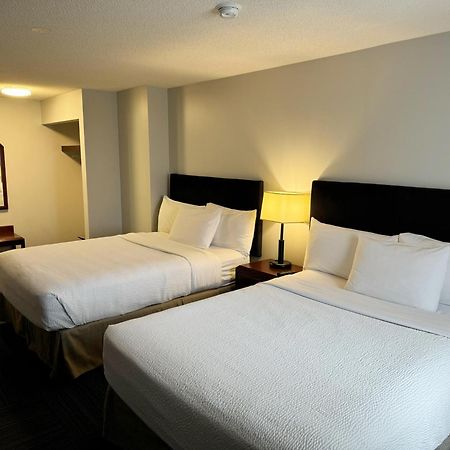 Divya Sutra Plaza And Conference Centre Calgary Airport Hotel Bagian luar foto